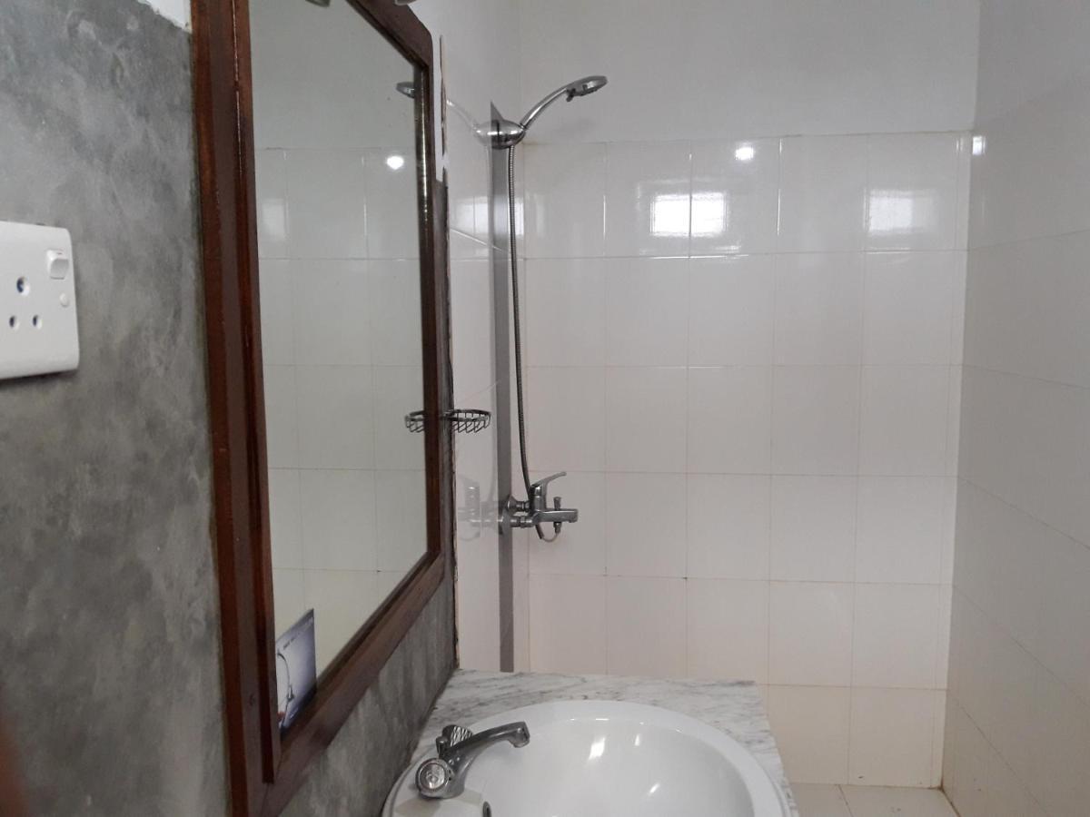 Sea Front Hikkaduwa Apartment ภายนอก รูปภาพ