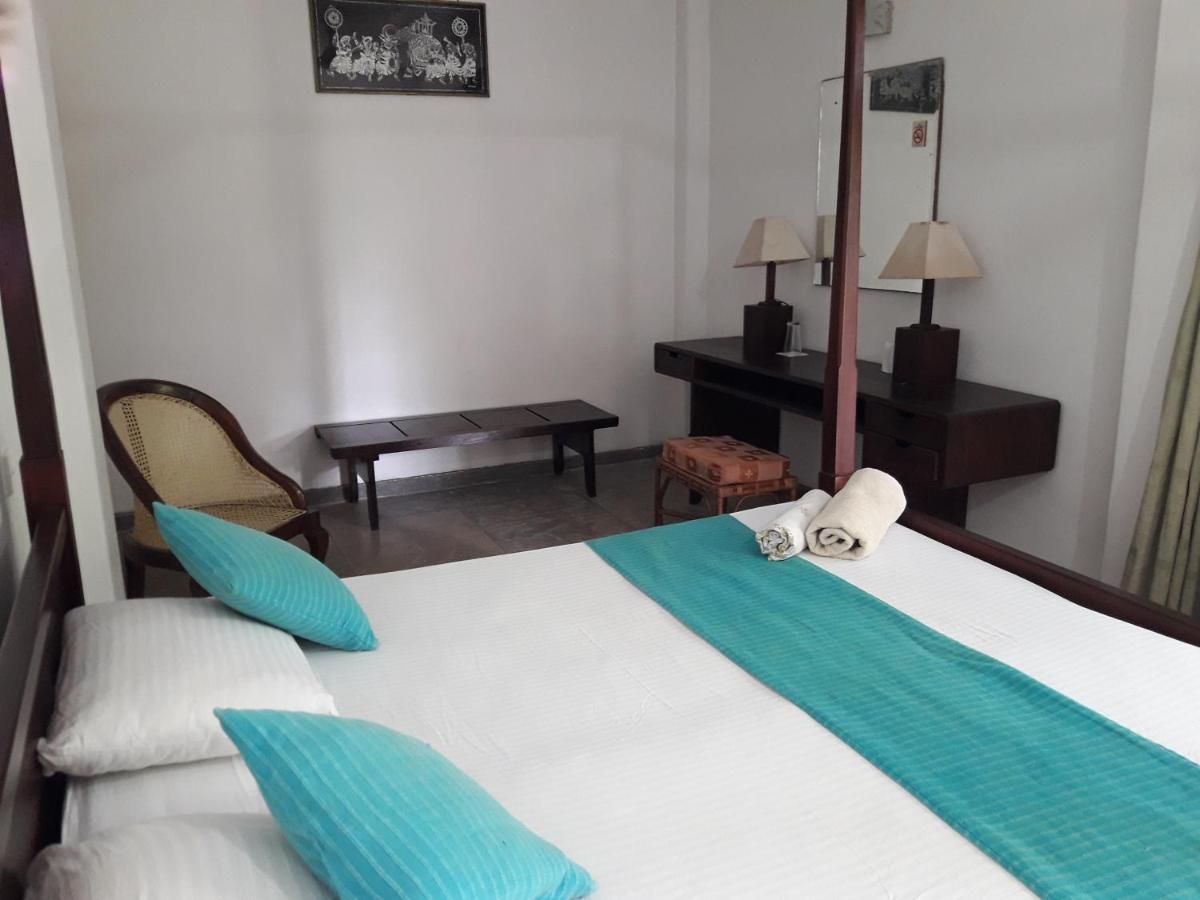 Sea Front Hikkaduwa Apartment ภายนอก รูปภาพ