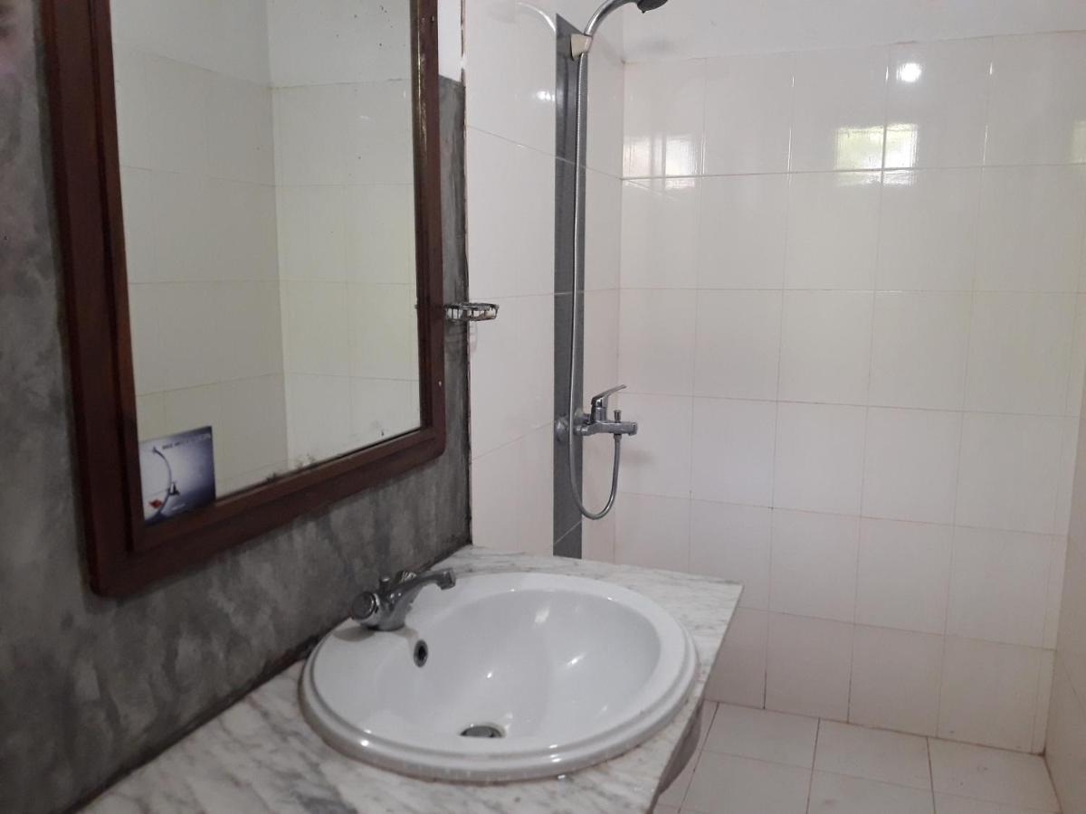 Sea Front Hikkaduwa Apartment ภายนอก รูปภาพ
