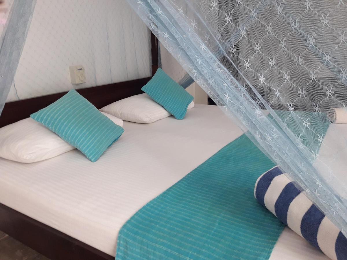 Sea Front Hikkaduwa Apartment ภายนอก รูปภาพ