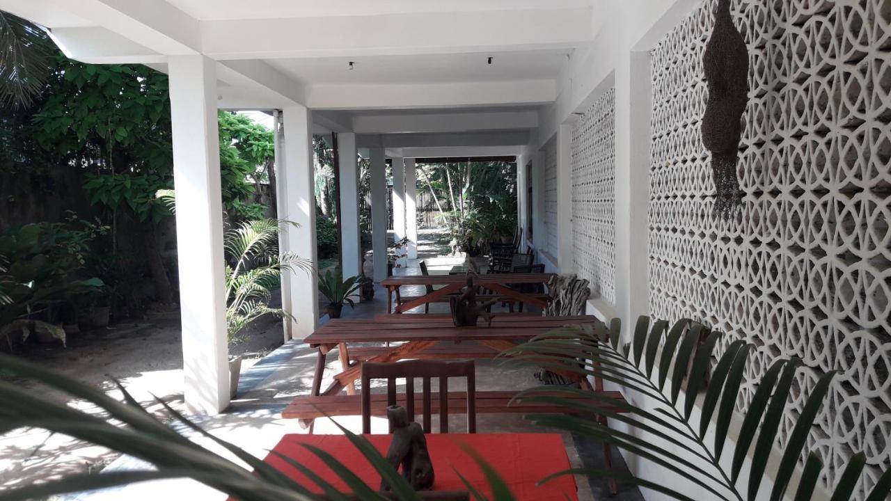 Sea Front Hikkaduwa Apartment ภายนอก รูปภาพ